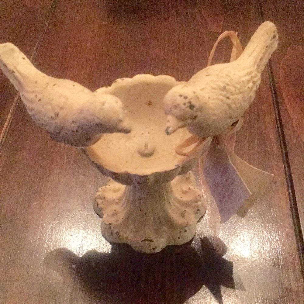 Heavy metal small bird bath